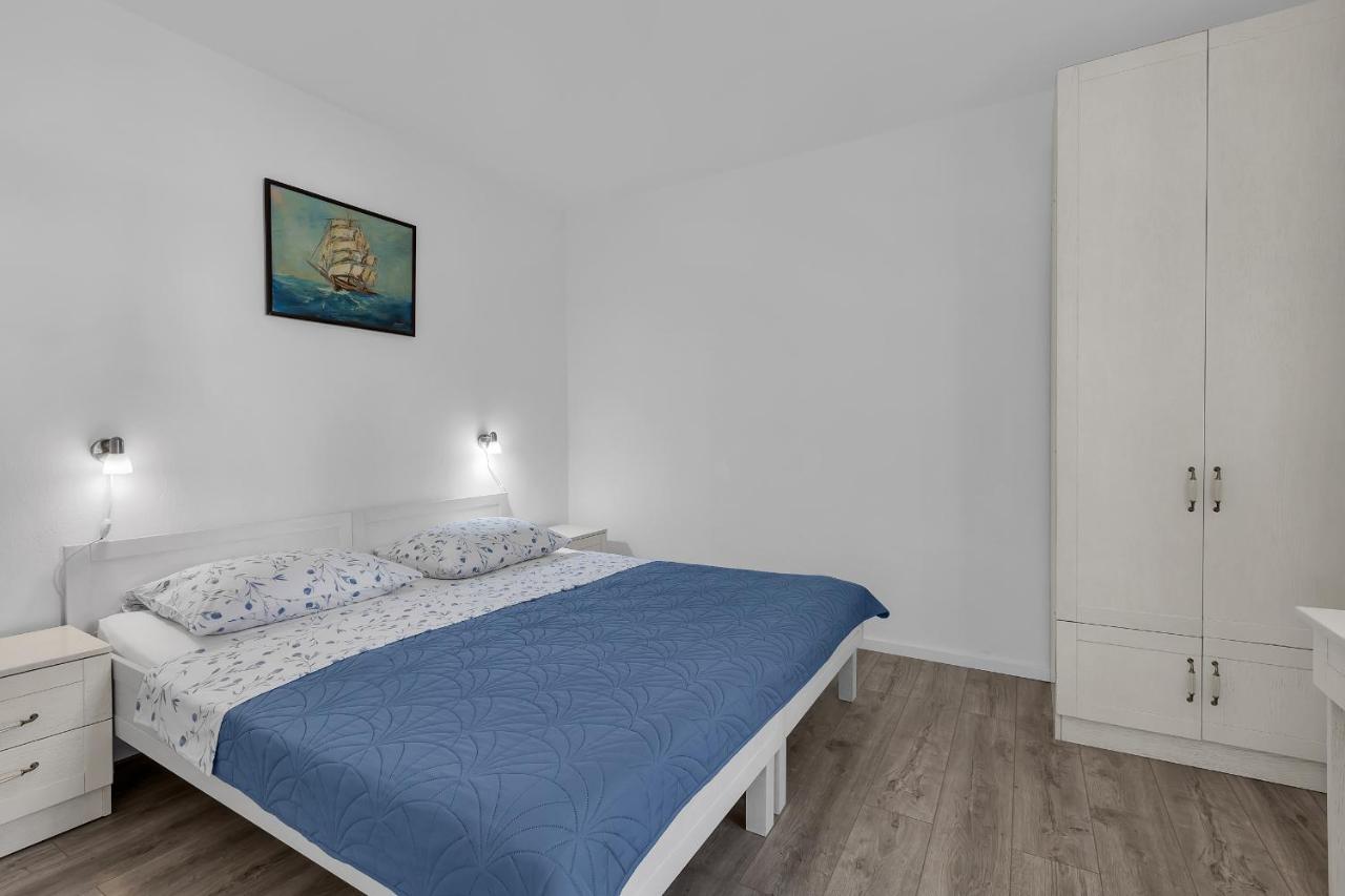 Apartments By The Sea Podgora, Makarska - 2596 Kültér fotó