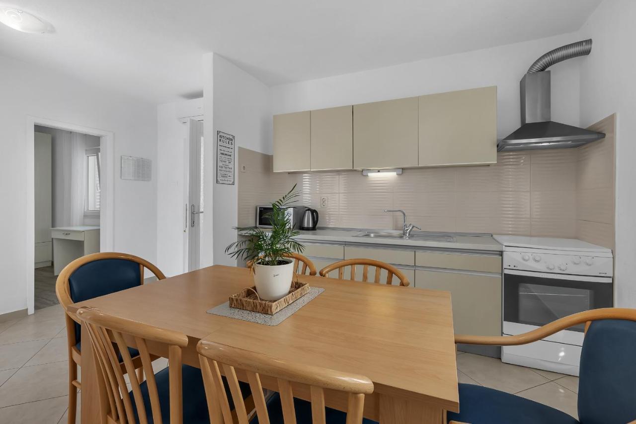 Apartments By The Sea Podgora, Makarska - 2596 Kültér fotó